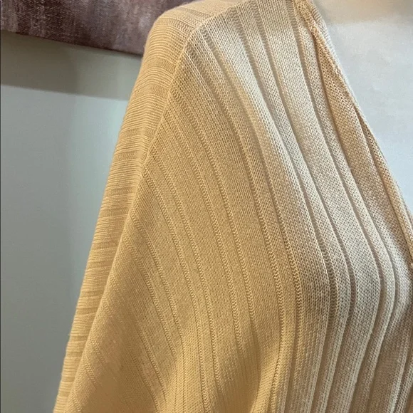 Cream Button-Front Cardigan (R) - Picture 2 of 7